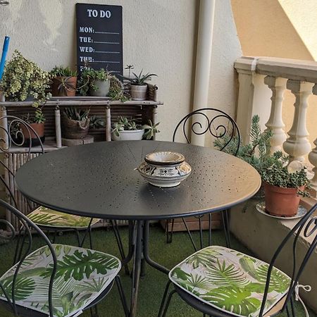 T3 Avec Terrasse Avec Vue Exceptionnelle Sur Les Quais De Sete Appartement Buitenkant foto